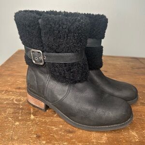 Ugg Blayre Boots shearling cuff black water resistant leather women’s size 7